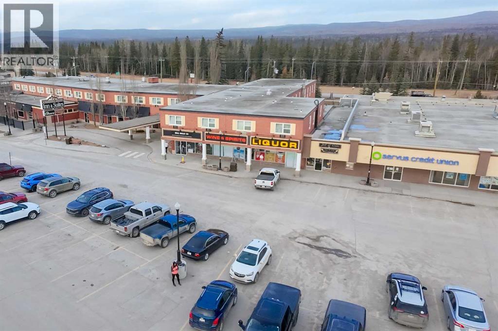 112 Athabasca Avenue, Hinton, Alberta  T7V 2A5 - Photo 10 - A2323123