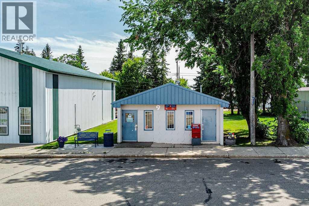 9 Main Street, Hay Lakes, Alberta  T0B 1W0 - Photo 4 - A2330457