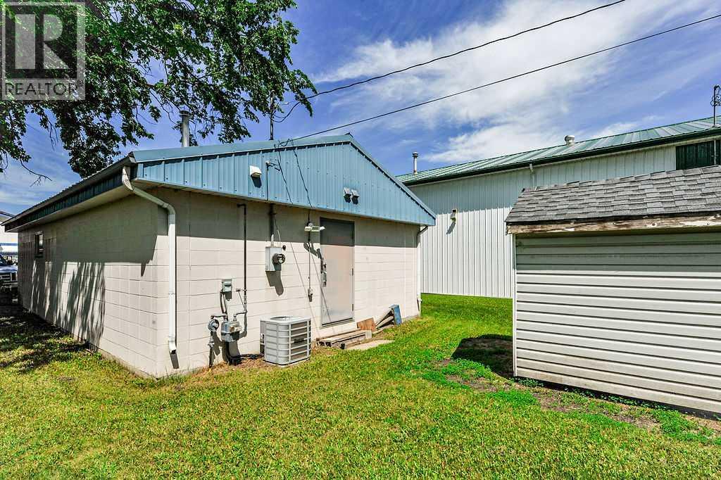 9 Main Street, Hay Lakes, Alberta  T0B 1W0 - Photo 38 - A2330457