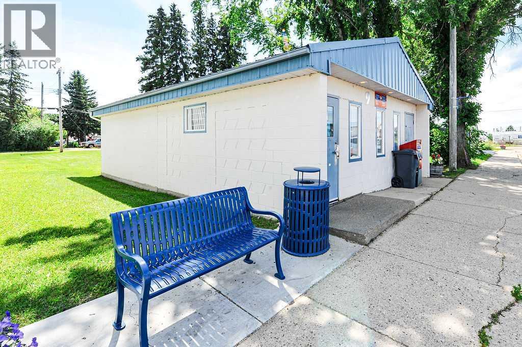 9 Main Street, Hay Lakes, Alberta  T0B 1W0 - Photo 2 - A2330457