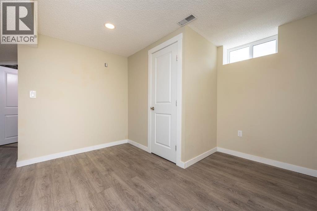 6031 Lacombe Way Sw, Calgary, Alberta  T3E 5T4 - Photo 30 - A2318640