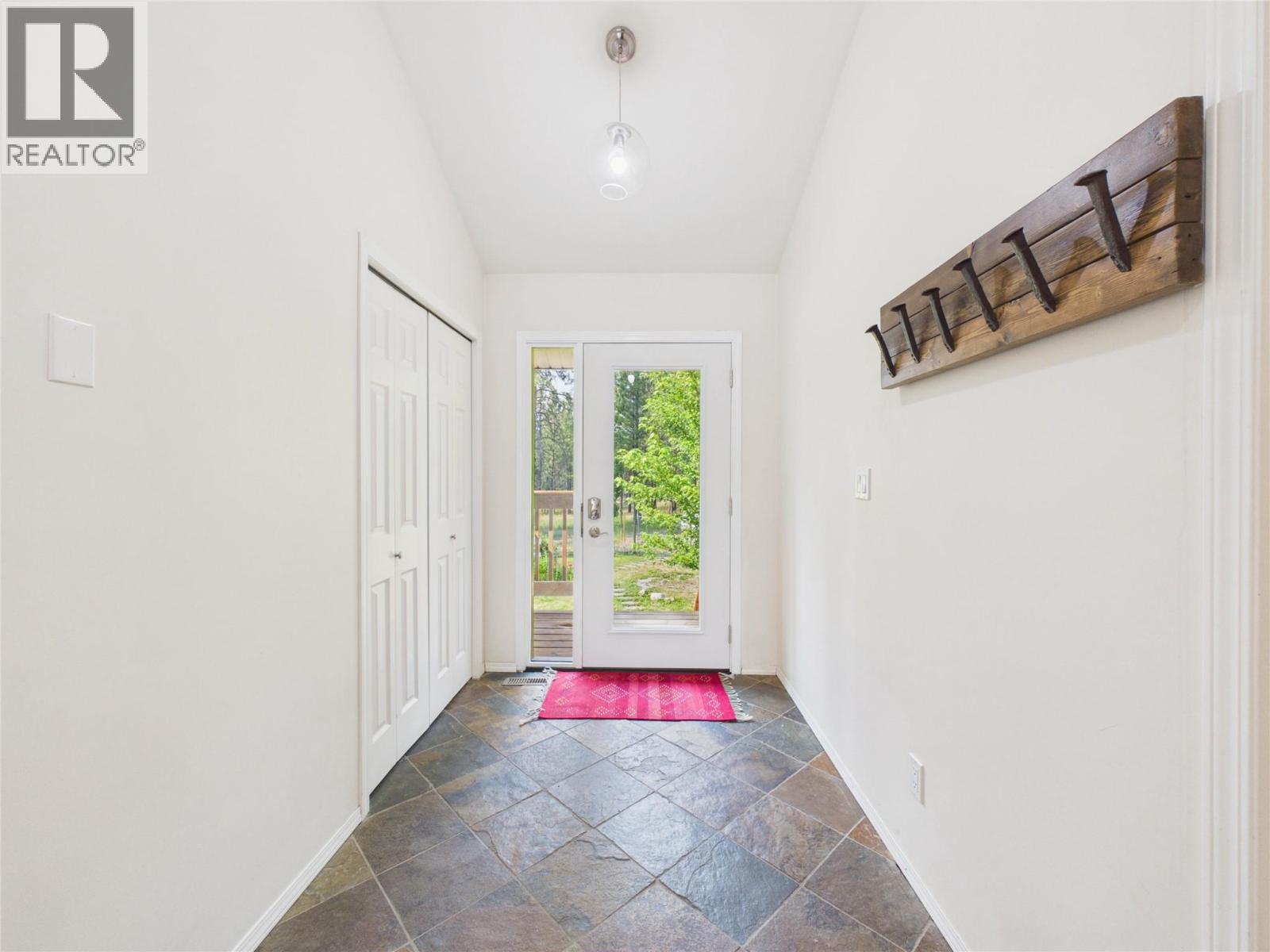 5740 Kennedy Road, Cranbrook, British Columbia V1C 7C1 - Photo 7 - 10396215