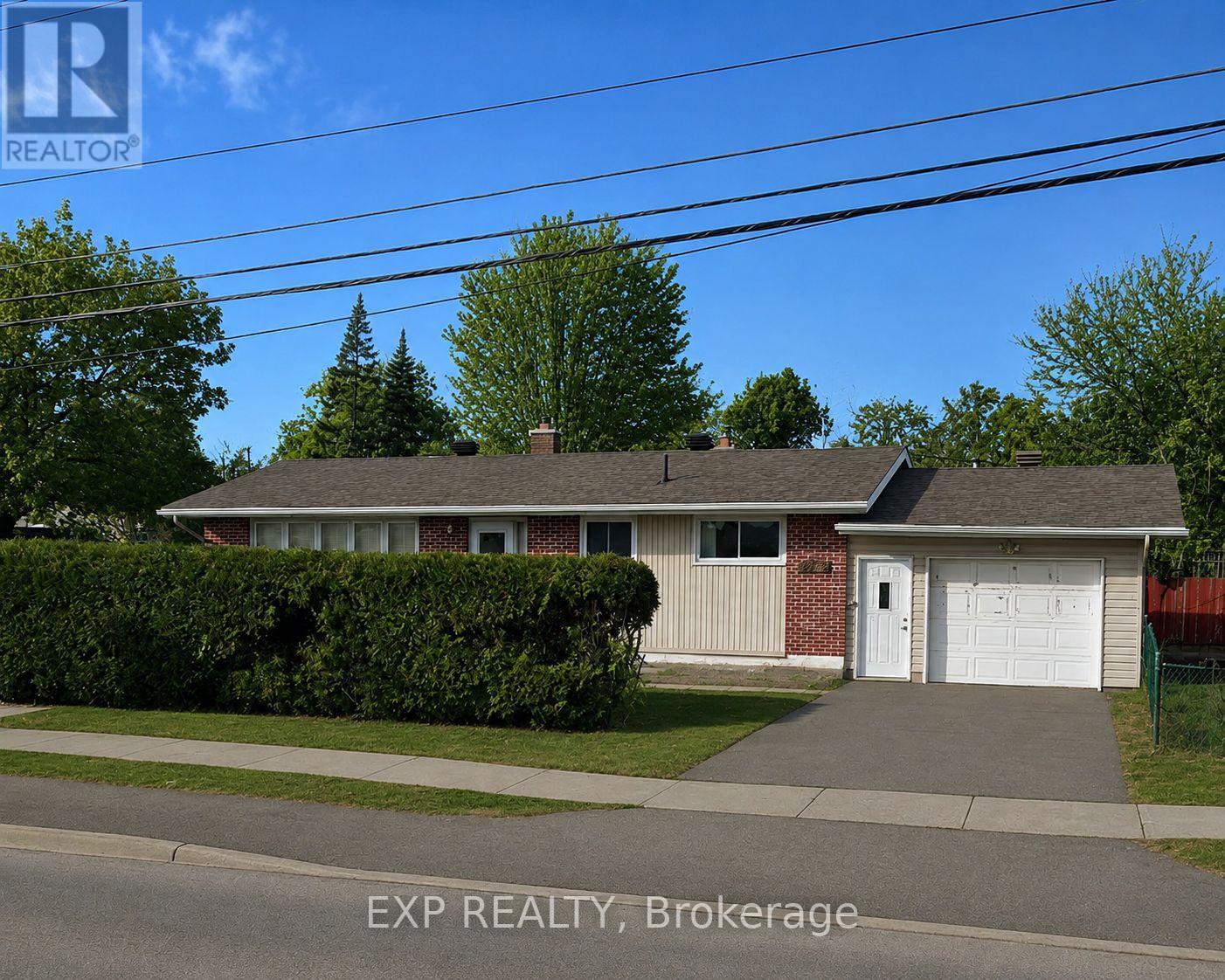 2473 WALKLEY ROAD, Ottawa, Ontario