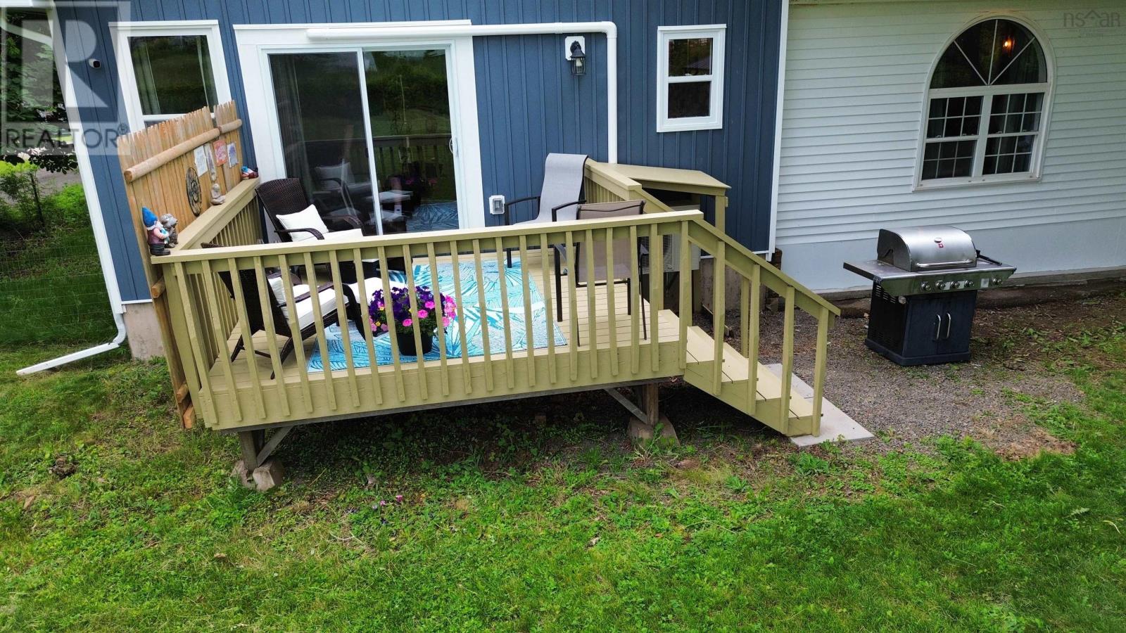 10 Morris Street, Springhill, Nova Scotia  B0M 1X0 - Photo 6 - 202615973