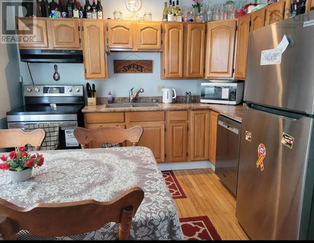 10 Morris Street, Springhill, Nova Scotia  B0M 1X0 - Photo 35 - 202615974
