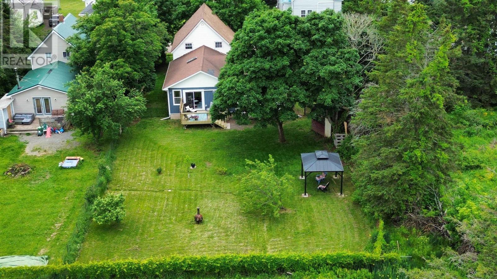 10 Morris Street, Springhill, Nova Scotia  B0M 1X0 - Photo 7 - 202615974