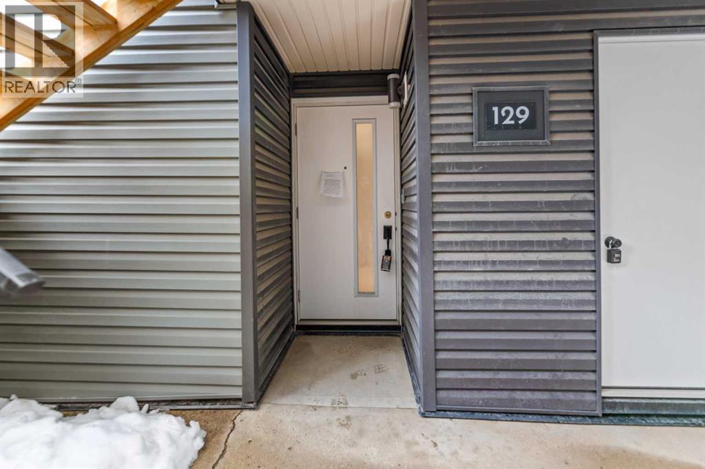 129, 46 Glamis Green Sw, Calgary, Alberta T2E 6S4 - Photo 4 - A2309322