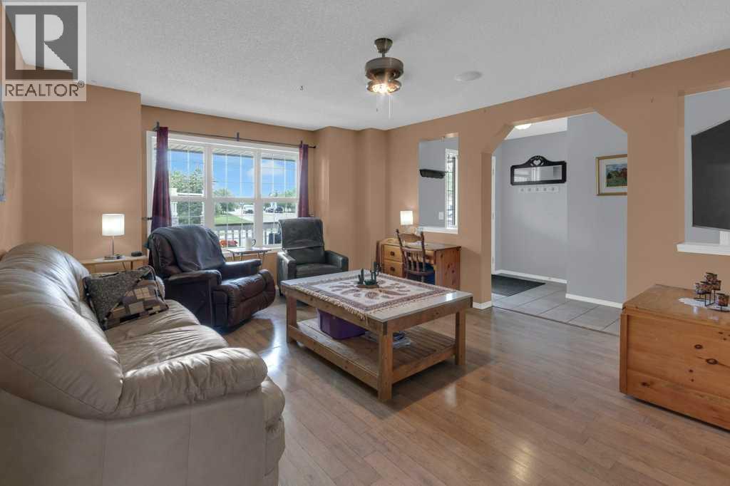 500 Morningside Park SW, Airdrie, Alberta  T4B 3M6 - Photo 3 - A2321409