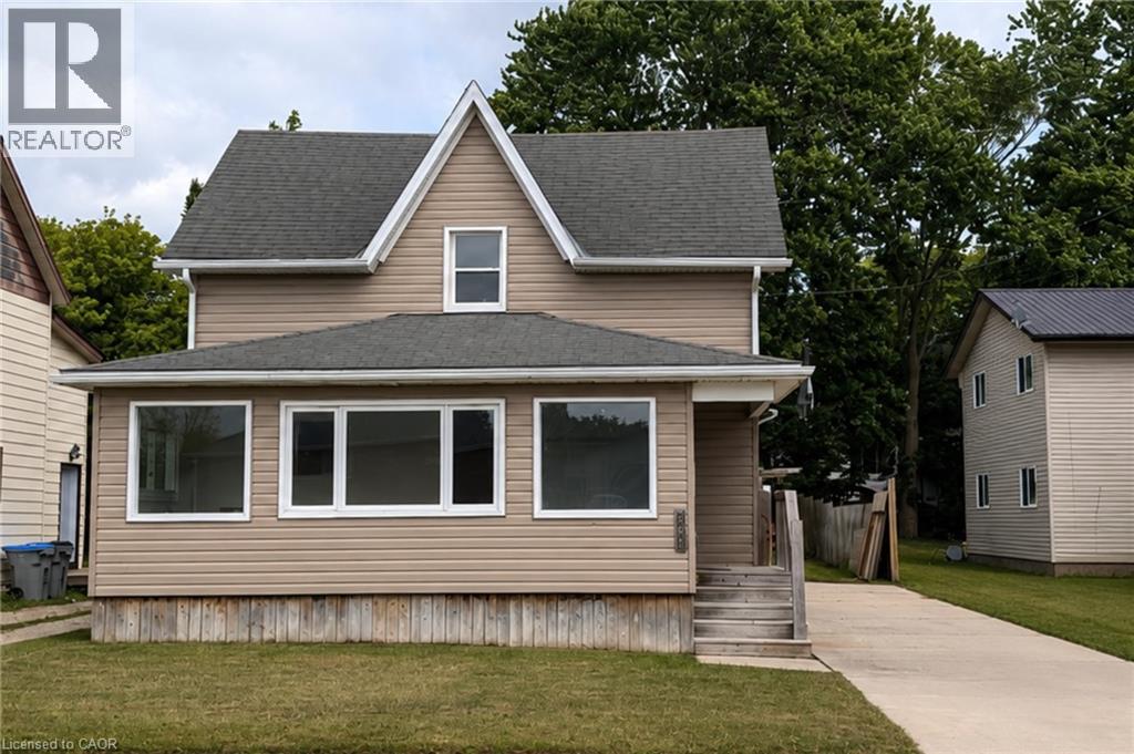 368 Wellington Avenue S, Listowel, Ontario  N4W 2J2 - Photo 2 - 40845407