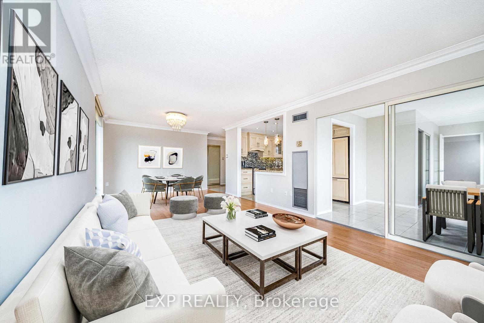 404 - 30 HARDING BOULEVARD W, Richmond Hill, Ontario