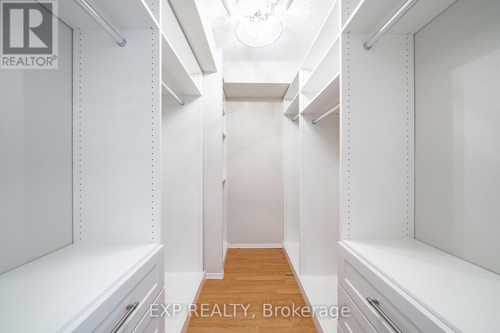 404 - 30 Harding Boulevard W, Richmond Hill, Ontario  L4C 9M3 - Photo 8 - N13618336