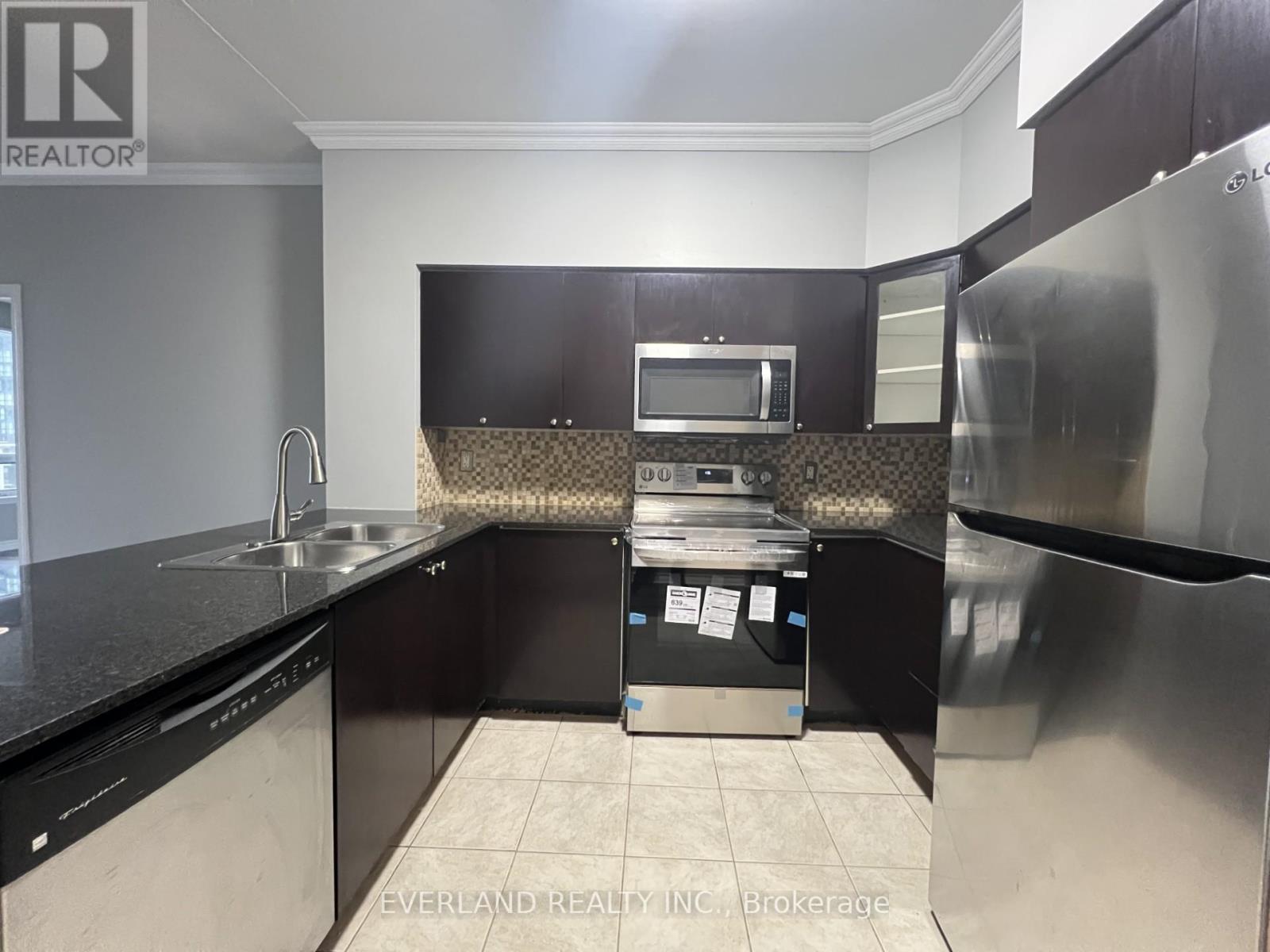901 - 388 Prince Of Wales Drive, Mississauga, Ontario  L5B 0A1 - Photo 4 - W13618314