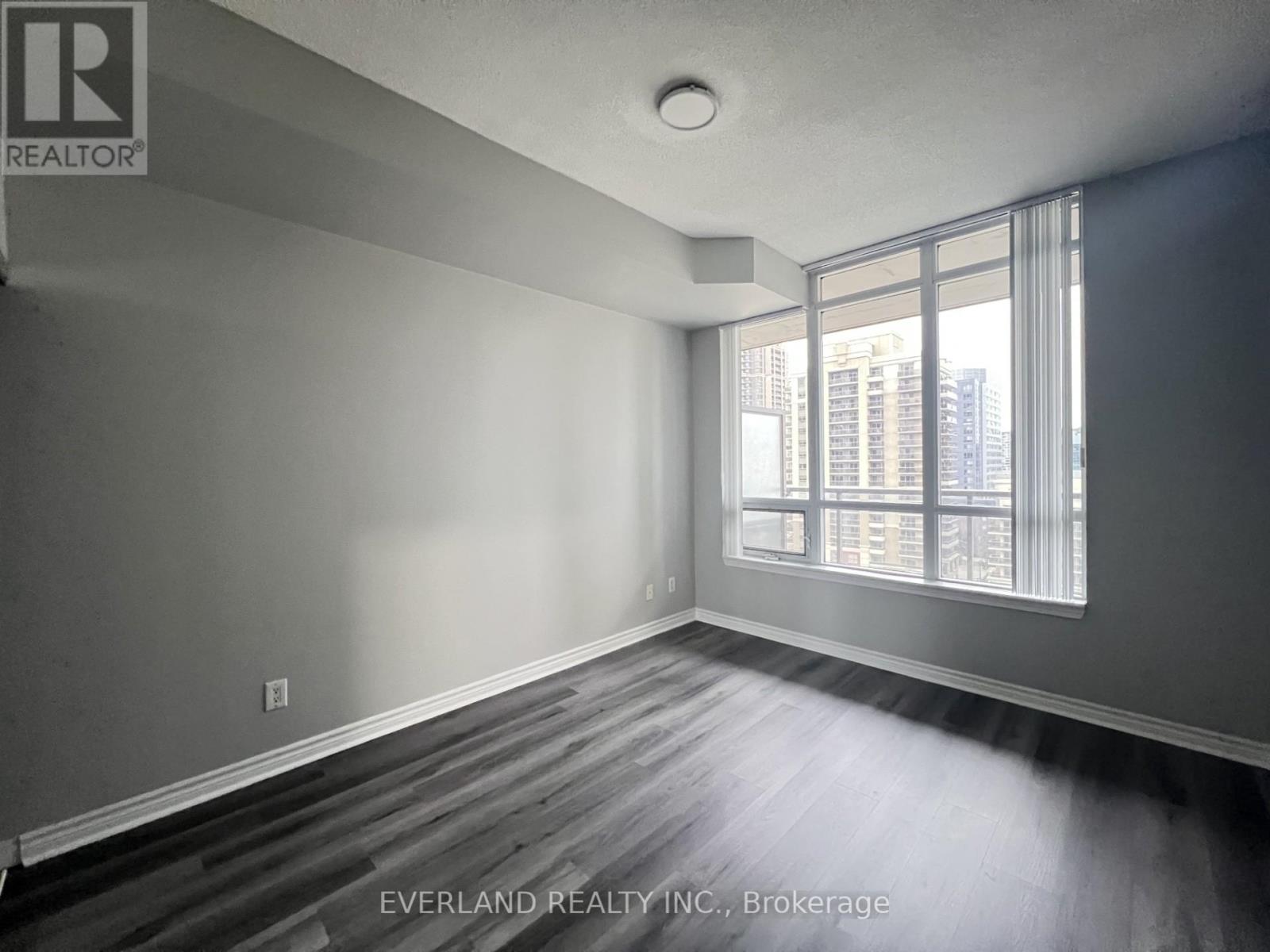 901 - 388 Prince Of Wales Drive, Mississauga, Ontario  L5B 0A1 - Photo 6 - W13618314