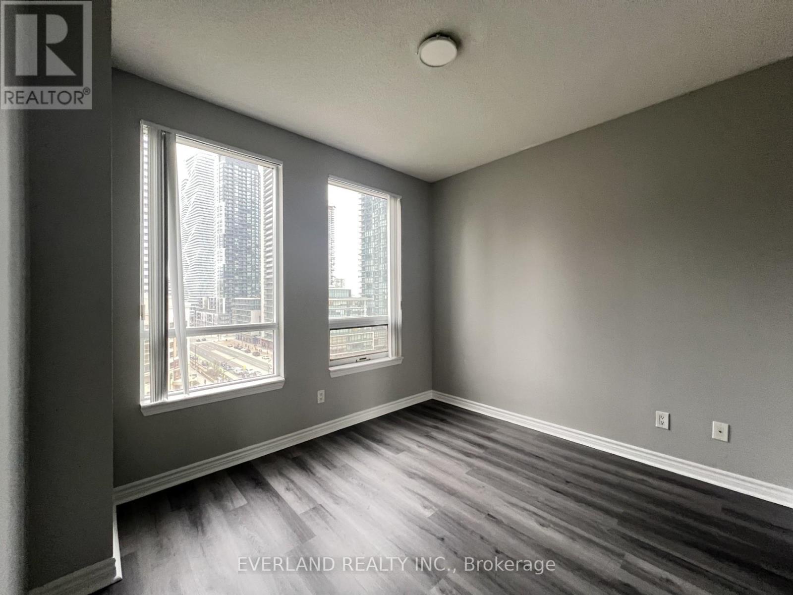 901 - 388 Prince Of Wales Drive, Mississauga, Ontario  L5B 0A1 - Photo 8 - W13618314