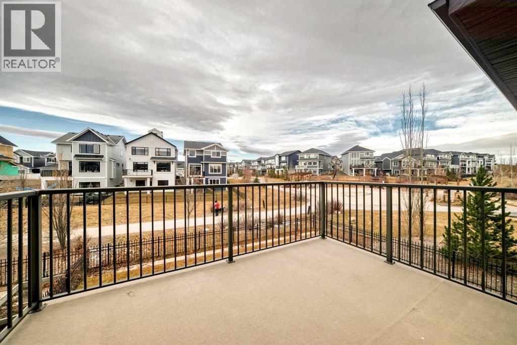151 Sundown Way, Cochrane, Alberta  T4C 0H4 - Photo 11 - A2306727