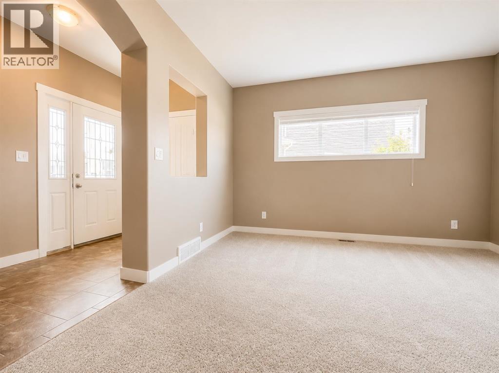 7 Rowberry Court, Sylvan Lake, Alberta  T4S 0L7 - Photo 6 - A2297809