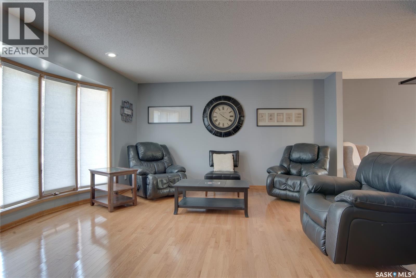 407 Chitek Crescent, Saskatoon, Saskatchewan  S7K 5C1 - Photo 3 - SK043991