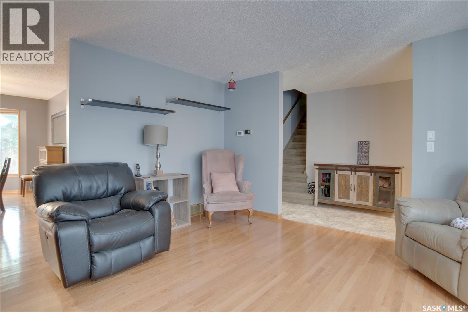 407 Chitek Crescent, Saskatoon, Saskatchewan  S7K 5C1 - Photo 5 - SK043991
