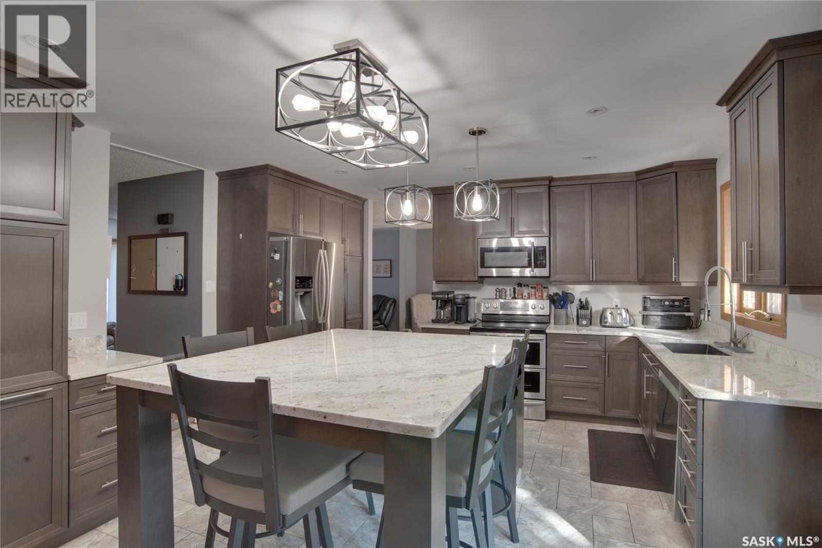 407 Chitek Crescent, Saskatoon, Saskatchewan  S7K 5C1 - Photo 9 - SK043991