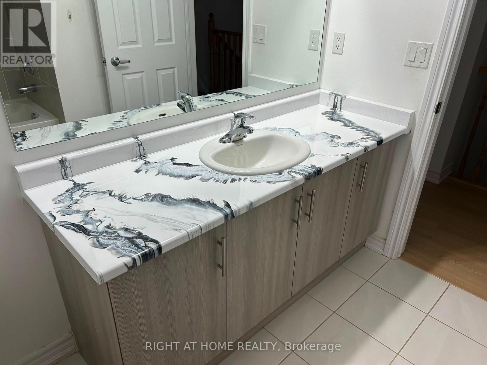 4 Blackpool Lane, East Gwillimbury, Ontario  L9N 0R7 - Photo 21 - N13247748
