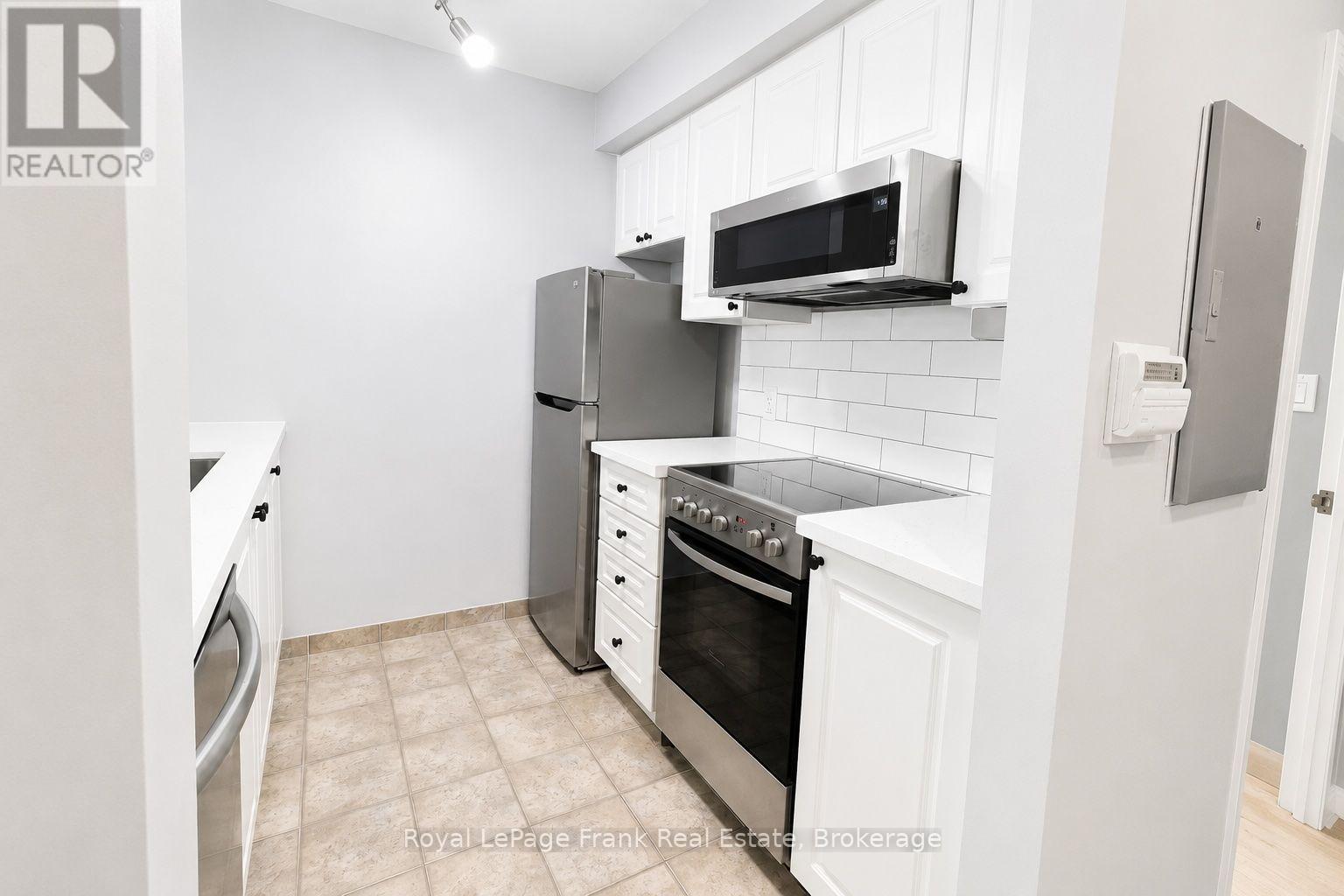 1002 - 1 Lee Centre Drive, Toronto, Ontario  M1H 3J2 - Photo 14 - E13618558