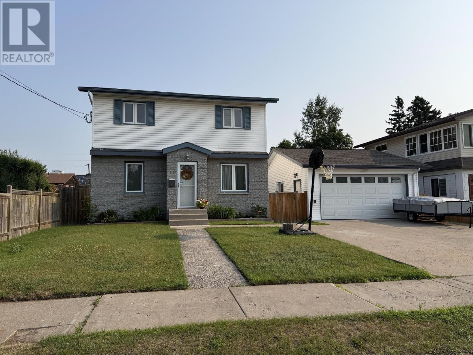338 DACRE ST, THUNDER BAY, Ontario