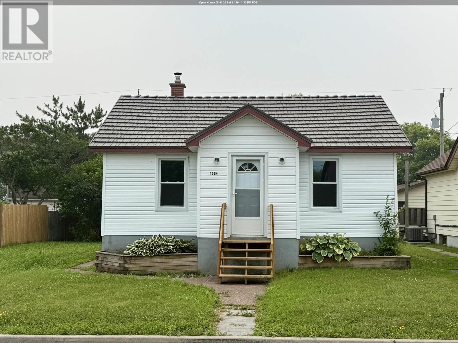 1004 Gore Street W, Thunder Bay, Ontario