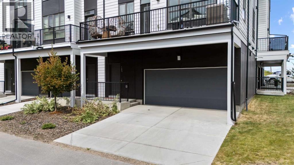105 Sovereign Common Sw, Calgary, Alberta  T3C 3Y3 - Photo 3 - A2332660