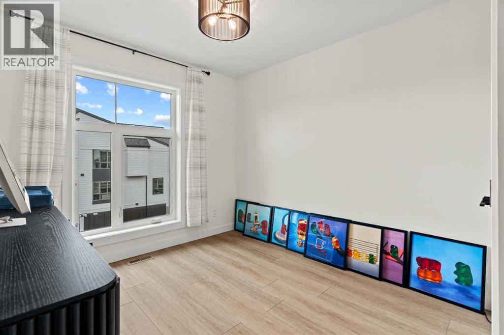 105 Sovereign Common Sw, Calgary, Alberta  T3C 3Y3 - Photo 30 - A2332660