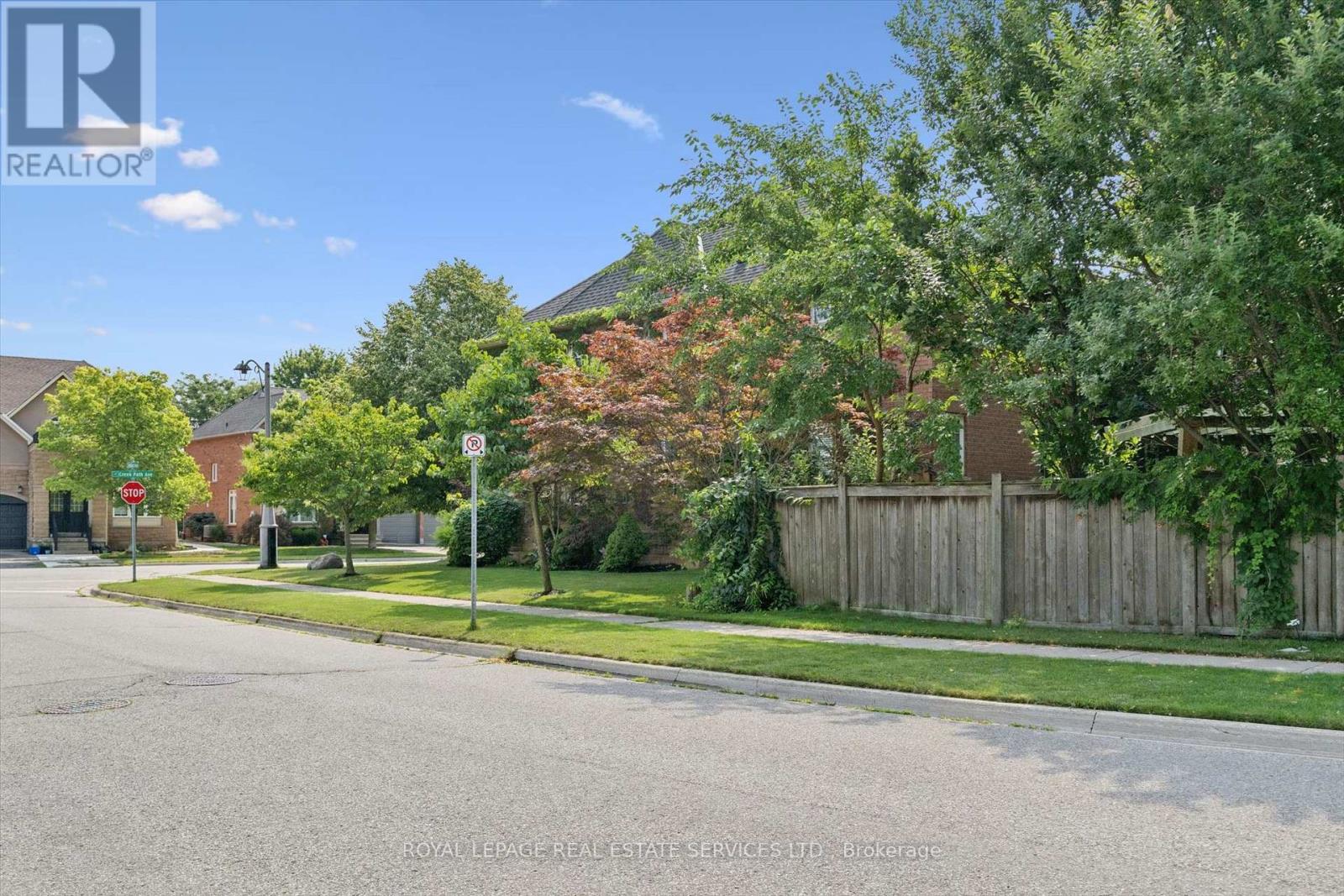 372 Creek Path Avenue, Oakville, Ontario  L6L 6X3 - Photo 3 - W13519506