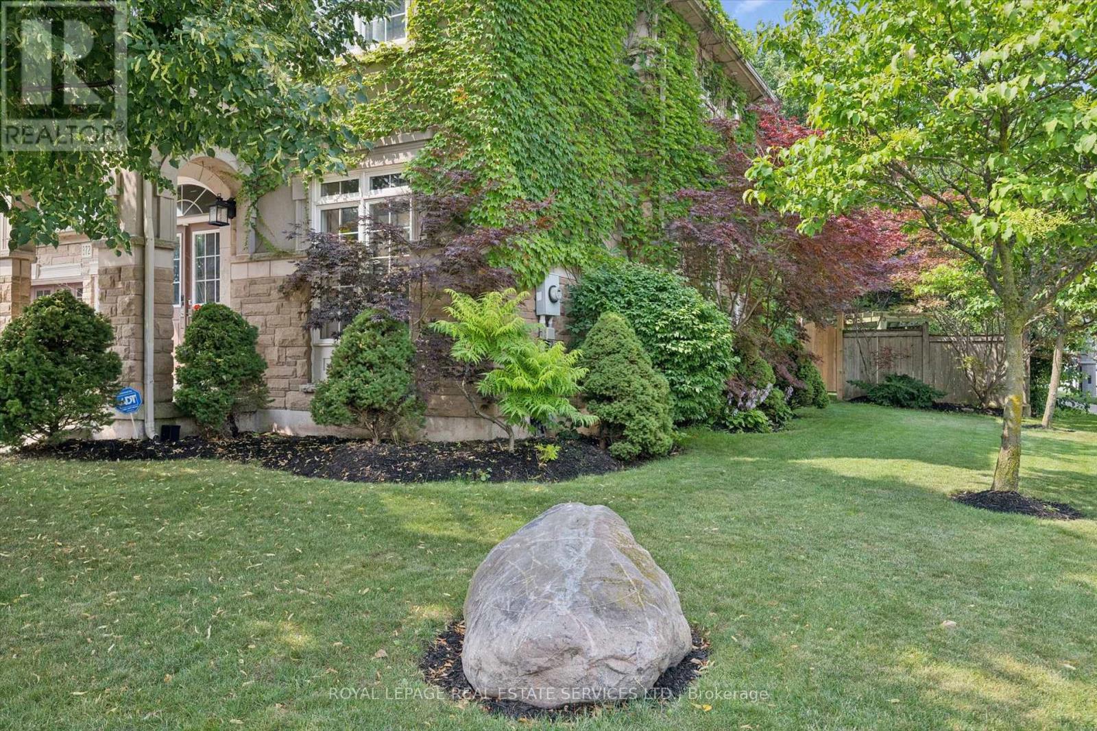 372 Creek Path Avenue, Oakville, Ontario  L6L 6X3 - Photo 4 - W13519506