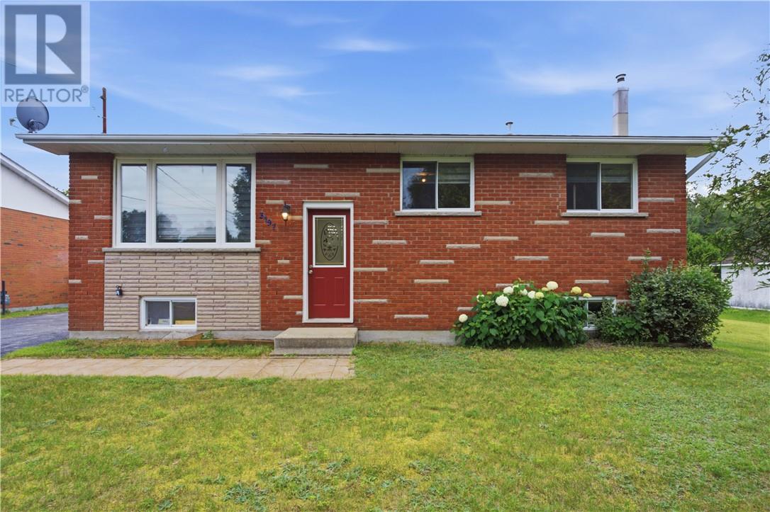3197 Elm Street, Val Caron, Ontario  P3N 1G1 - Photo 2 - 2129523