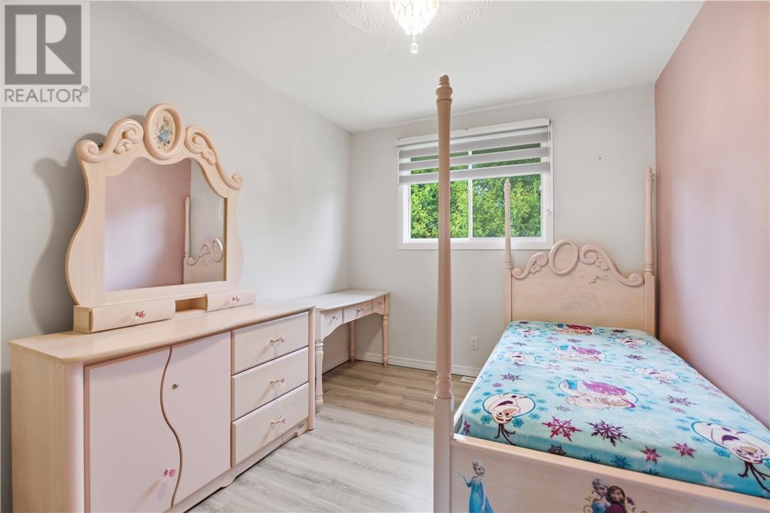 3197 Elm Street, Val Caron, Ontario  P3N 1G1 - Photo 13 - 2129523