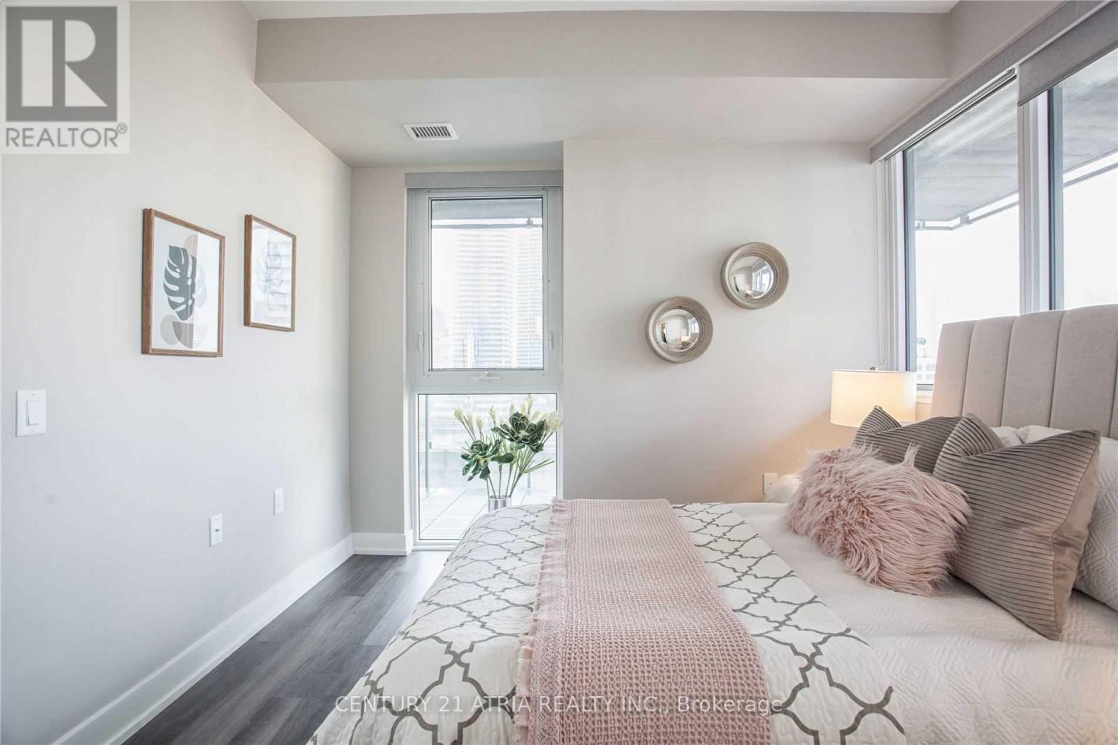 1805 - 7 Grenville Street, Toronto, Ontario  M4Y 1A1 - Photo 13 - C13618394