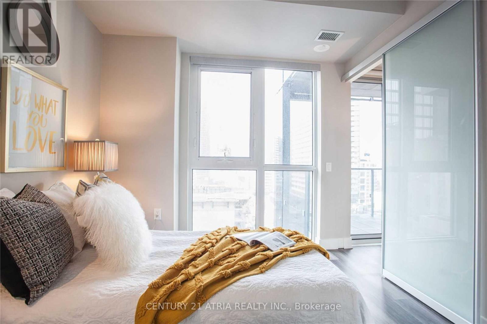 1805 - 7 Grenville Street, Toronto, Ontario  M4Y 1A1 - Photo 17 - C13618394