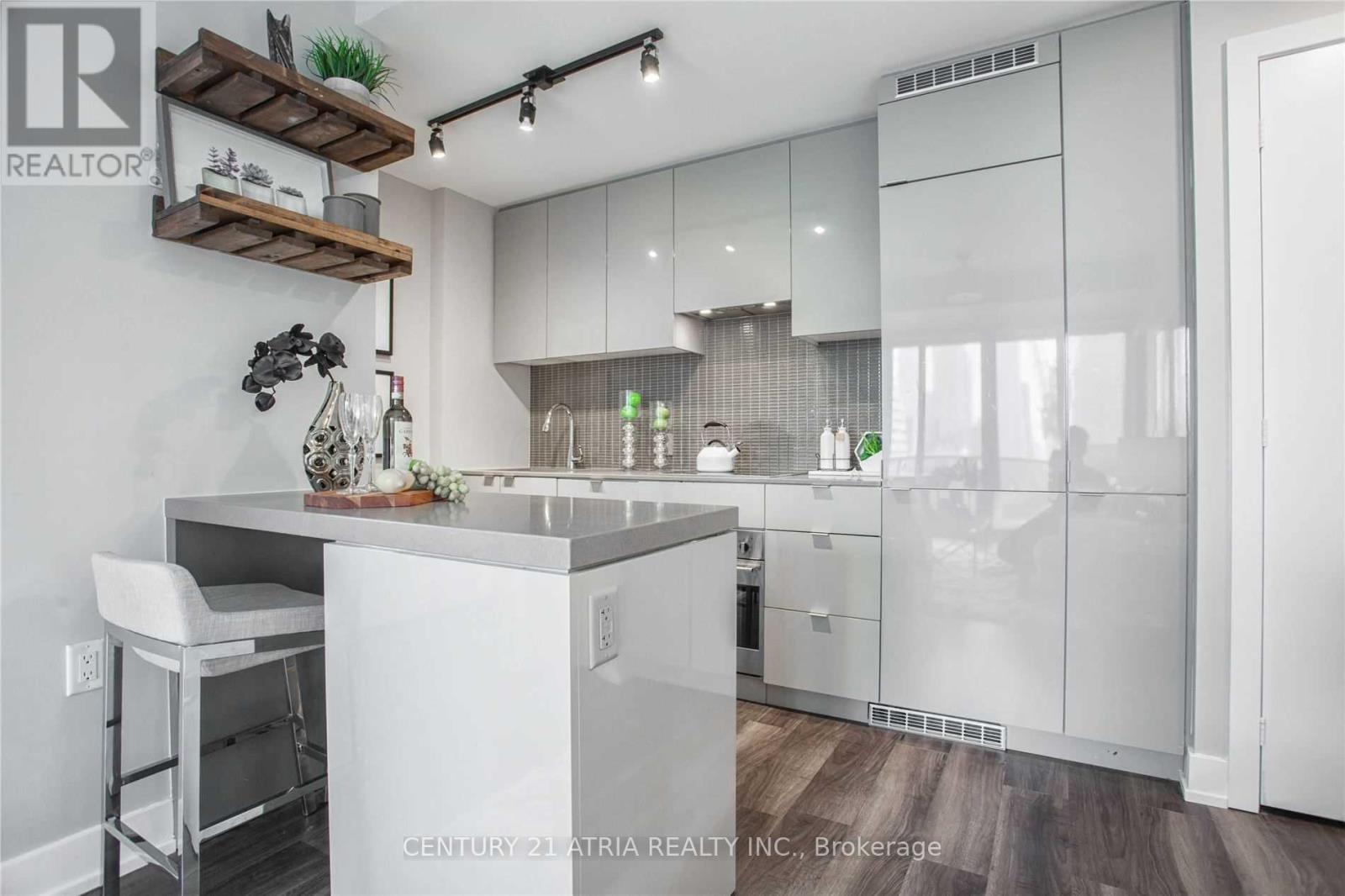 1805 - 7 Grenville Street, Toronto, Ontario  M4Y 1A1 - Photo 5 - C13618394