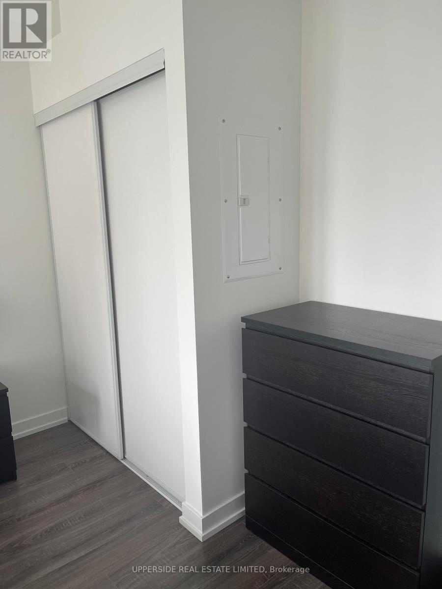 1813 - 20 Edward Street, Toronto, Ontario  M5G 1C9 - Photo 6 - C13618488