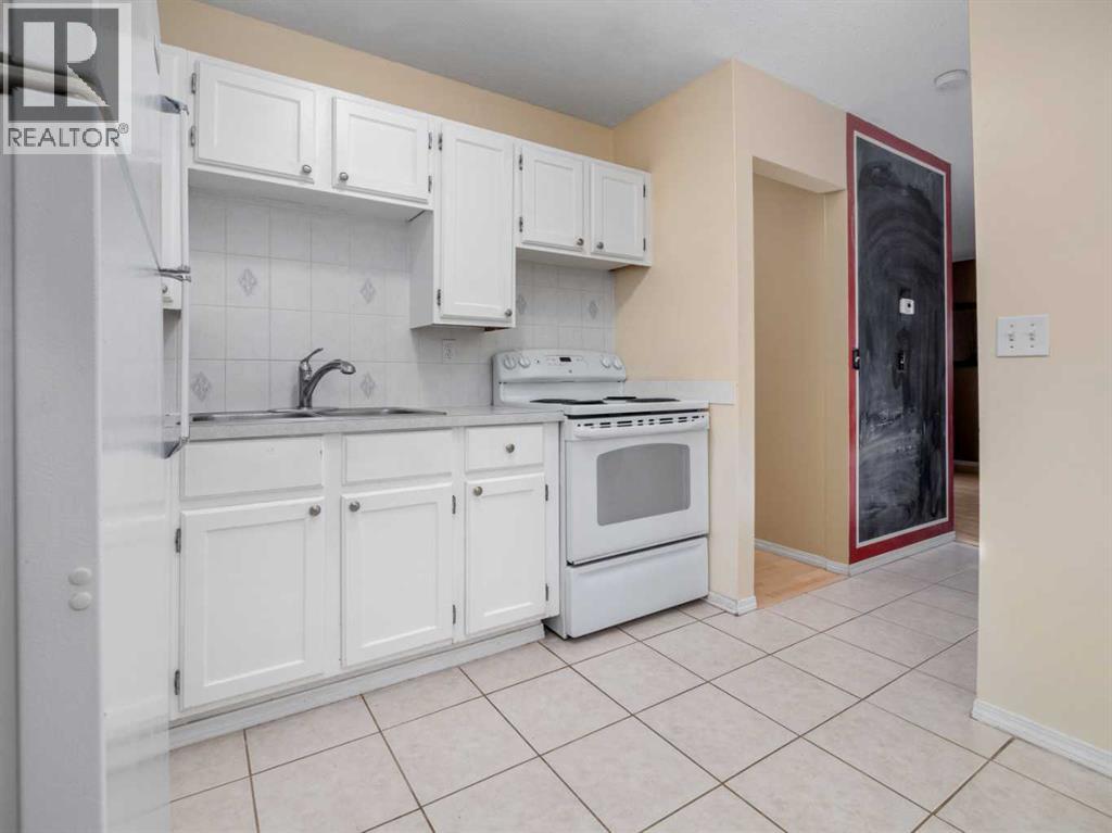 3, 269 Laval Boulevard W, Lethbridge, Alberta  T1K 4E2 - Photo 14 - A2317204