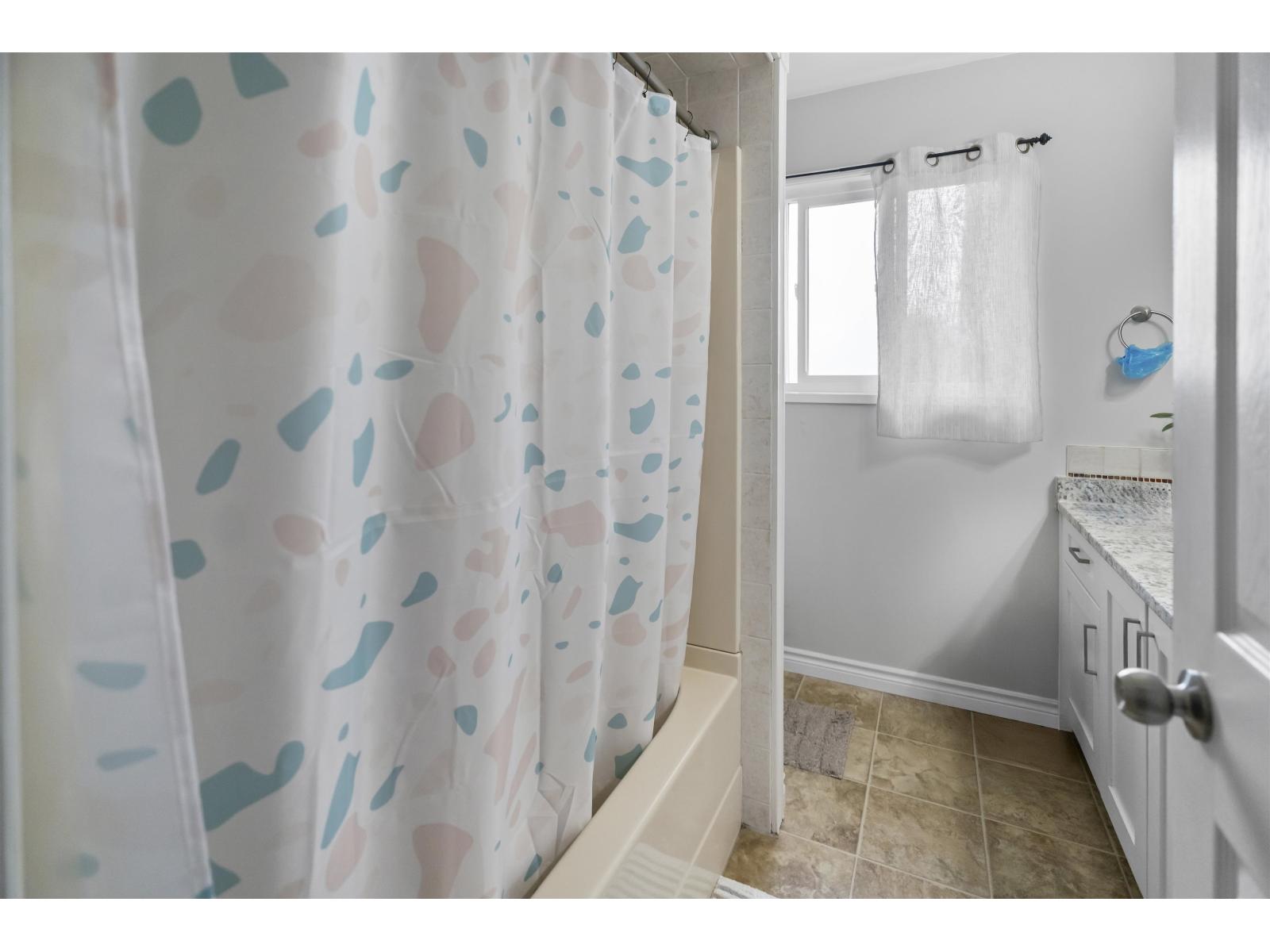 A 46538 Rolinde Crescent, Chilliwack Proper South, Chilliwack, British Columbia V2P 6X5 - Photo 10 - R3150392
