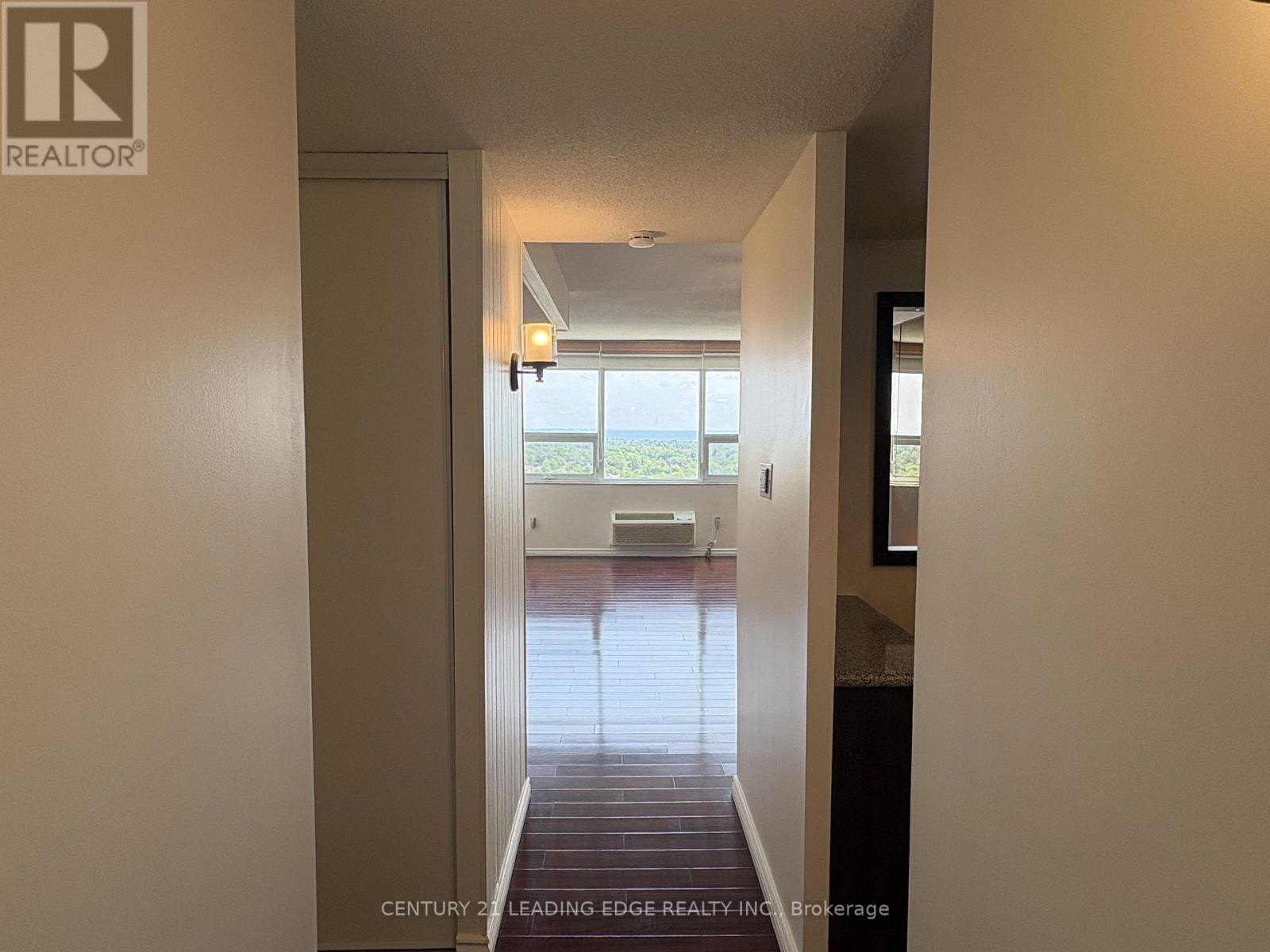1915 - 121 Ling Road, Toronto, Ontario  M1E 4Y2 - Photo 2 - E13618384