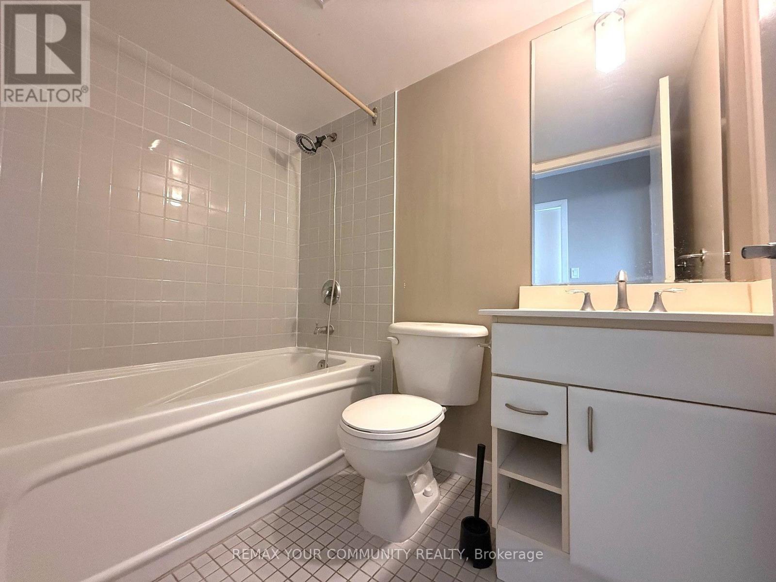 3512 - 38 Lee Centre Drive, Toronto, Ontario  M1H 3J7 - Photo 10 - E13618486