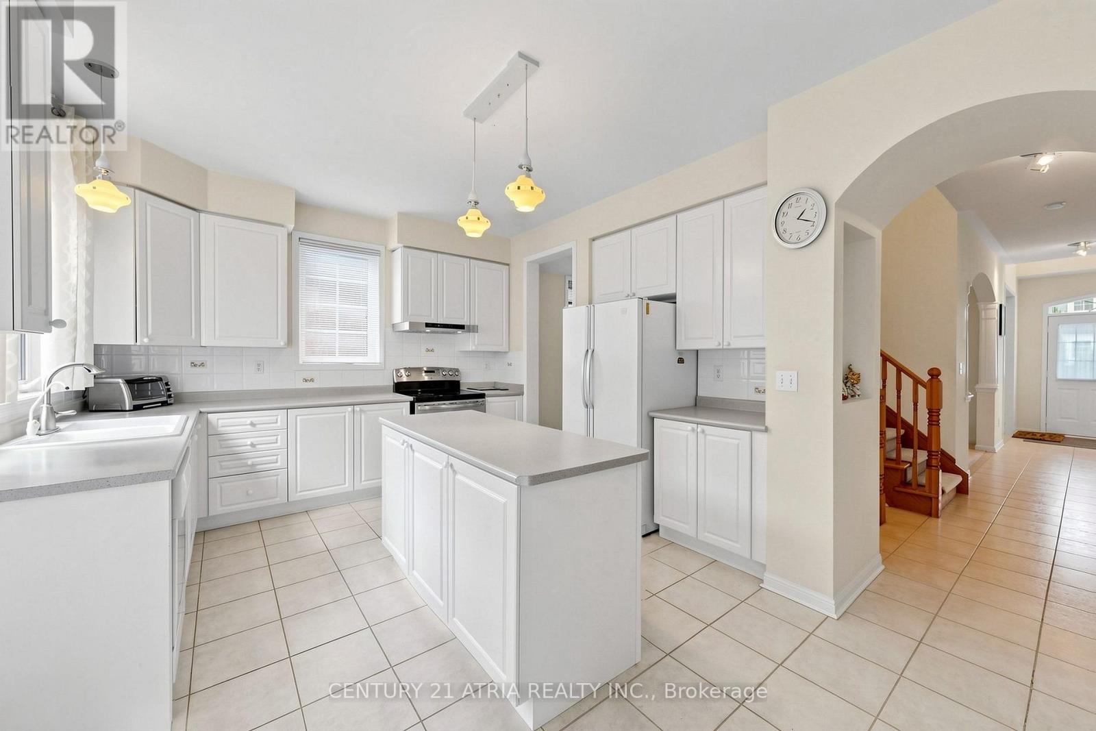 3 King Henry Drive, Markham, Ontario  L6C 2N1 - Photo 11 - N13618530