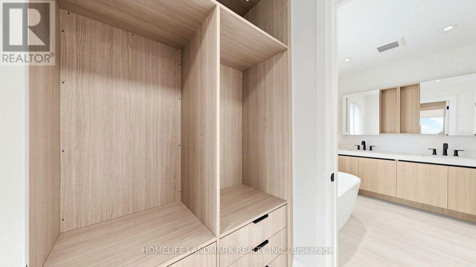 Unit B - 750 Glengrove Avenue W, Toronto, Ontario  M6B 2J6 - Photo 21 - W13618376