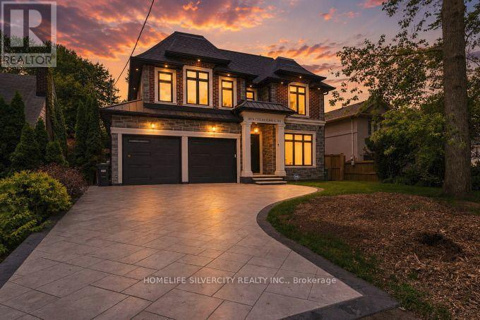 1078 Cherriebell Rd Road, Mississauga, Ontario  L5E 2R3 - Photo 3 - W13618472