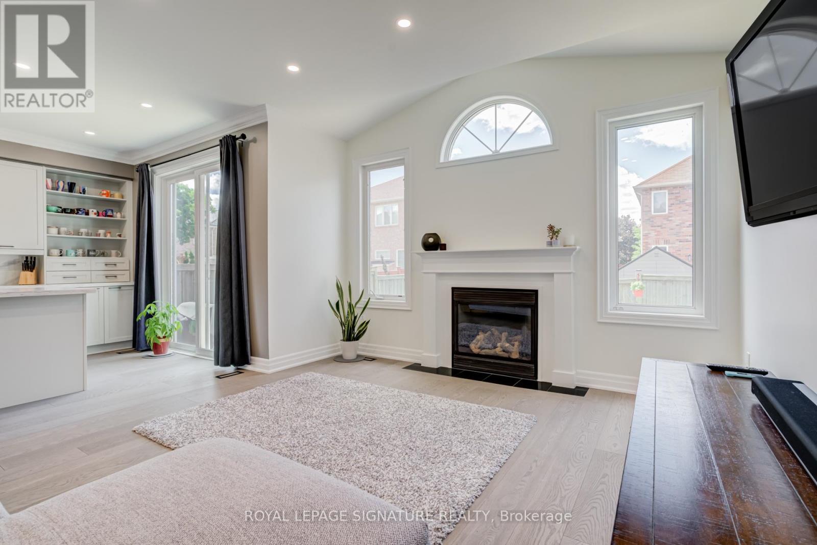 7312 Golden Meadow Court, Mississauga, Ontario  L5W 0B8 - Photo 13 - W13618524