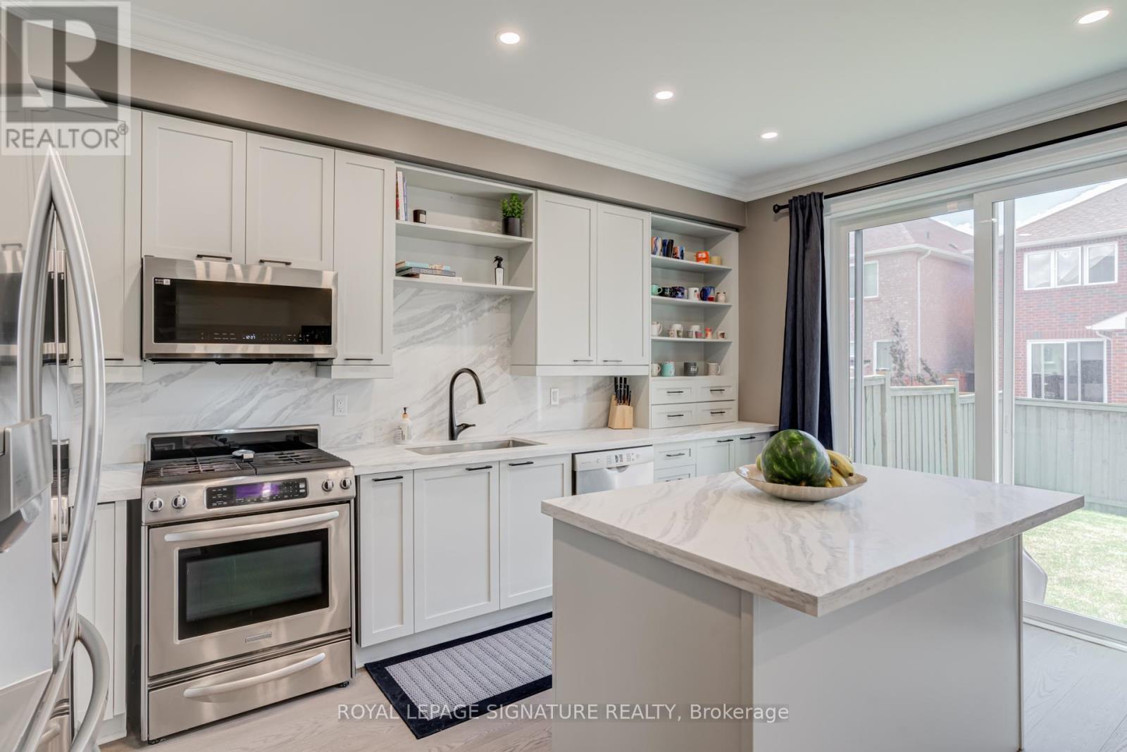 7312 Golden Meadow Court, Mississauga, Ontario  L5W 0B8 - Photo 15 - W13618524