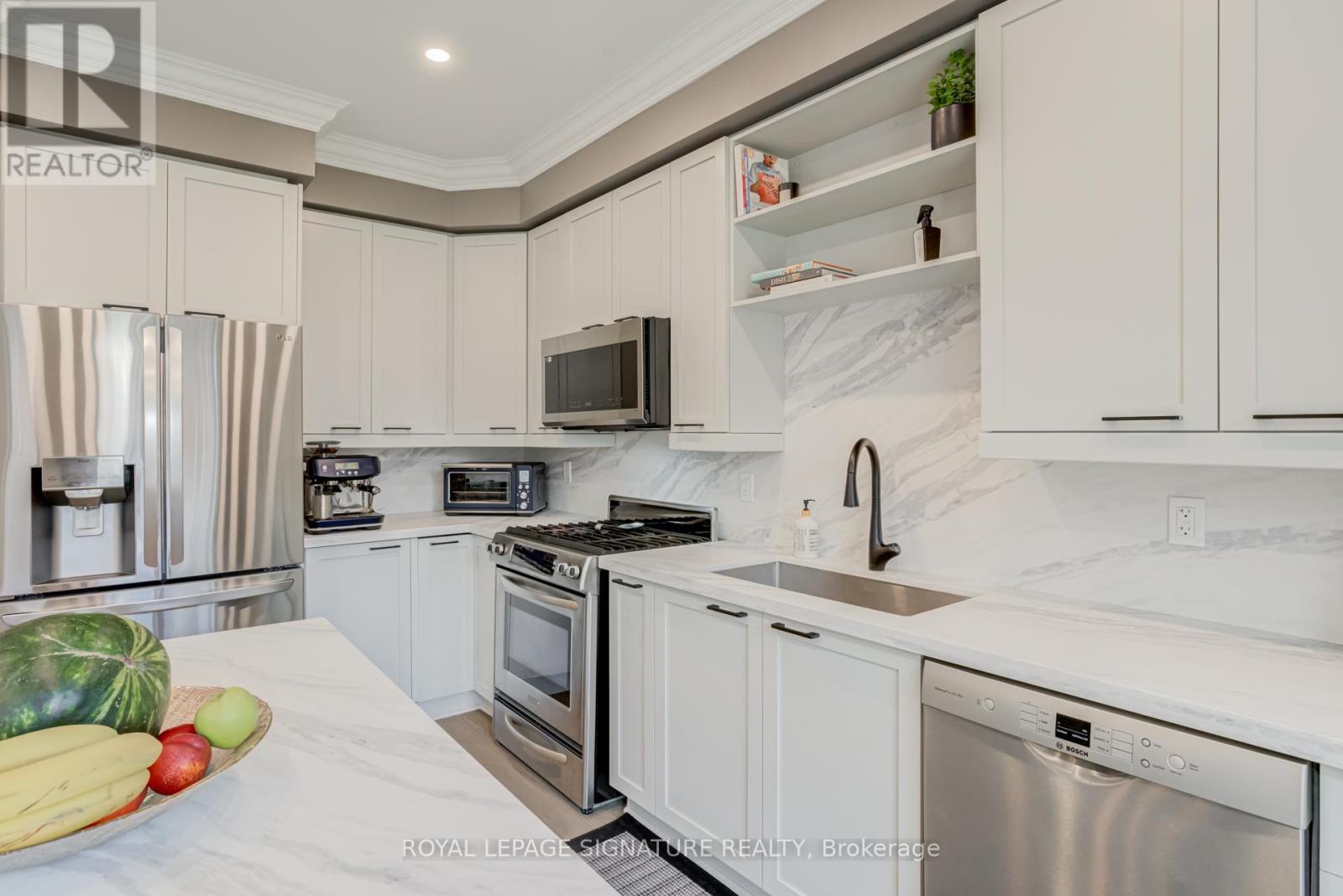 7312 Golden Meadow Court, Mississauga, Ontario  L5W 0B8 - Photo 16 - W13618524