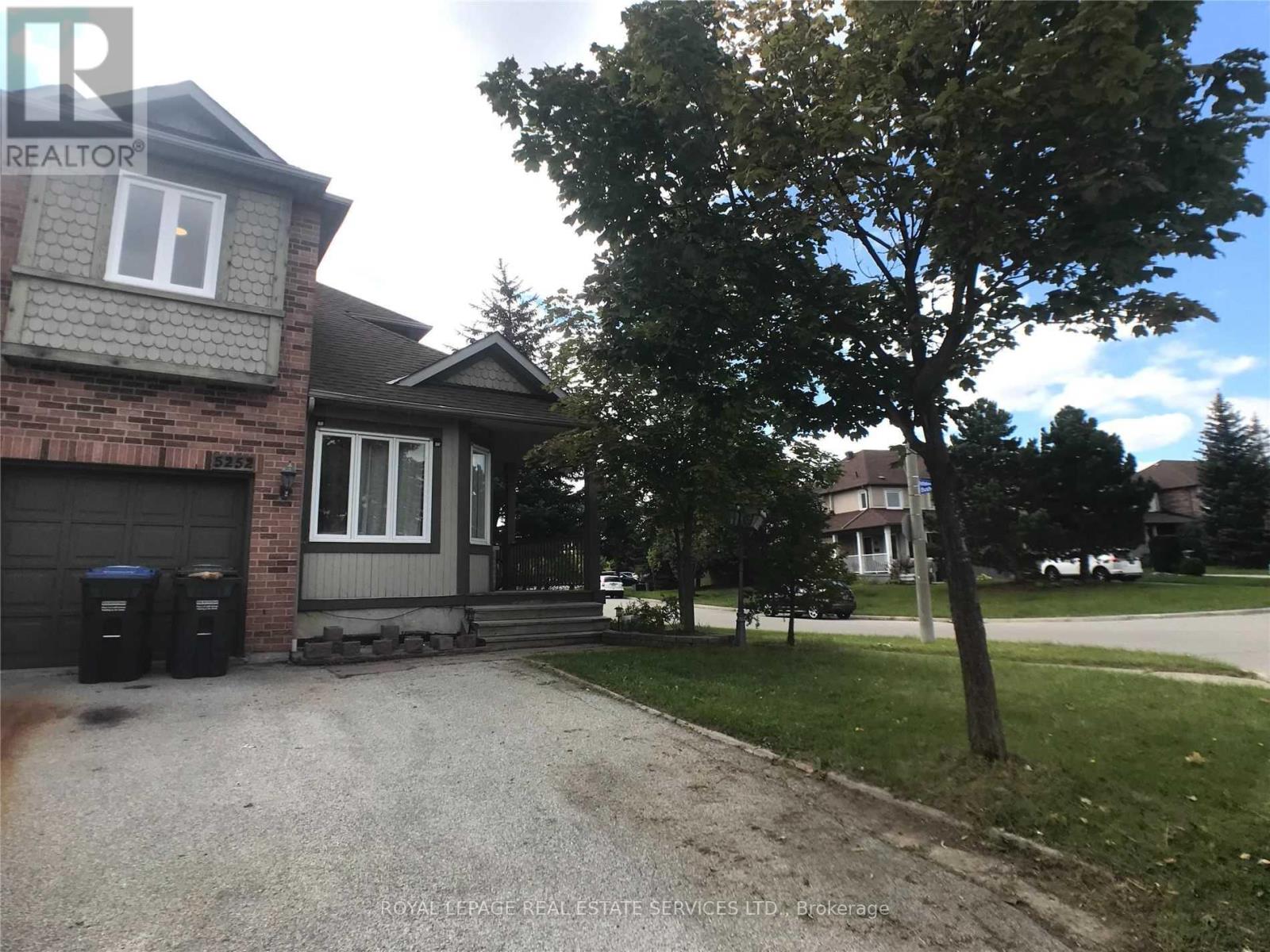 5252 Bushelgrove Circle, Mississauga, Ontario  L5M 6C5 - Photo 2 - W13618536