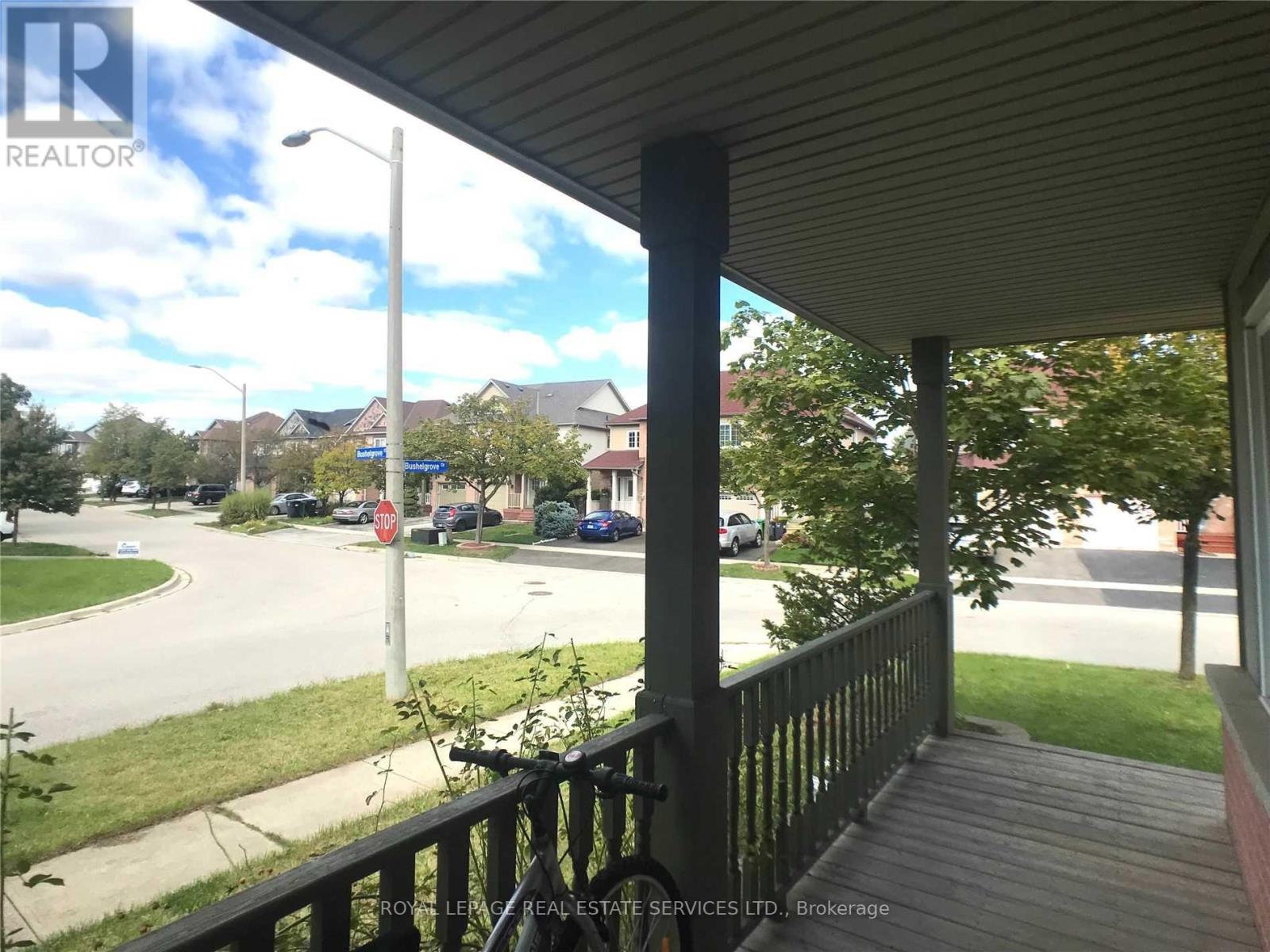 5252 Bushelgrove Circle, Mississauga, Ontario  L5M 6C5 - Photo 3 - W13618536
