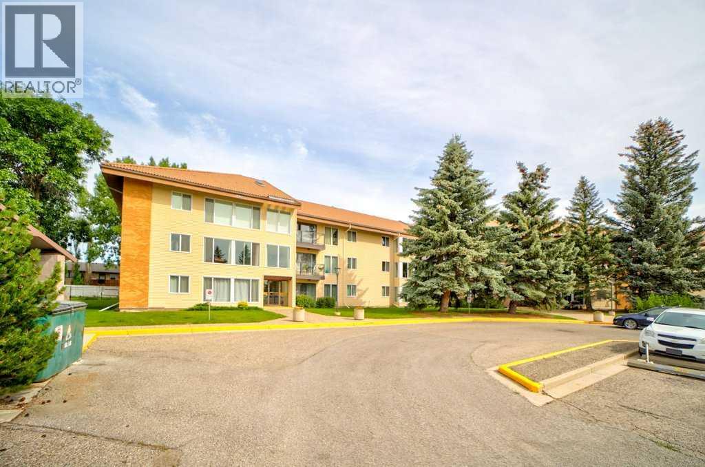 209, 75 Temple Boulevard W, Lethbridge, Alberta  T1K 5M2 - Photo 2 - A2328162